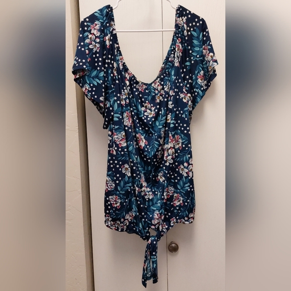 Stem & Vine Blue Floral Scoop Neck Top Size 3X Lightweight Work Streetwear - Picture 3 of 10